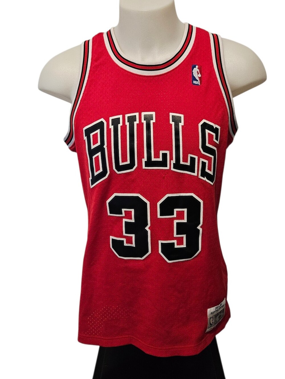 97-98 Scottie Pippen #33 Chicago Bulls Mens Mitchell & Ness Swingman Jersey Sz M